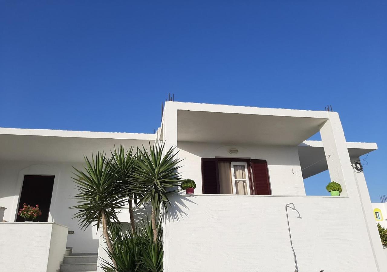 Joanna'S Rooms On The Beach Plaka  Exterior photo