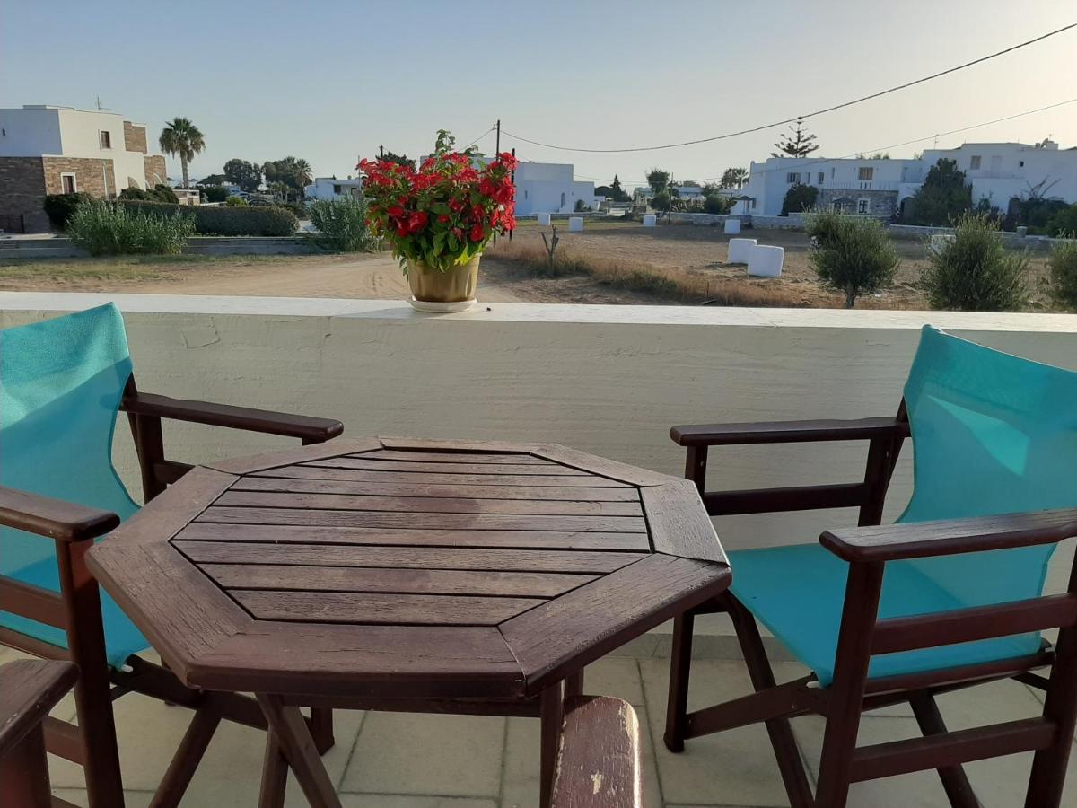 Joanna'S Rooms On The Beach Plaka  Exterior photo