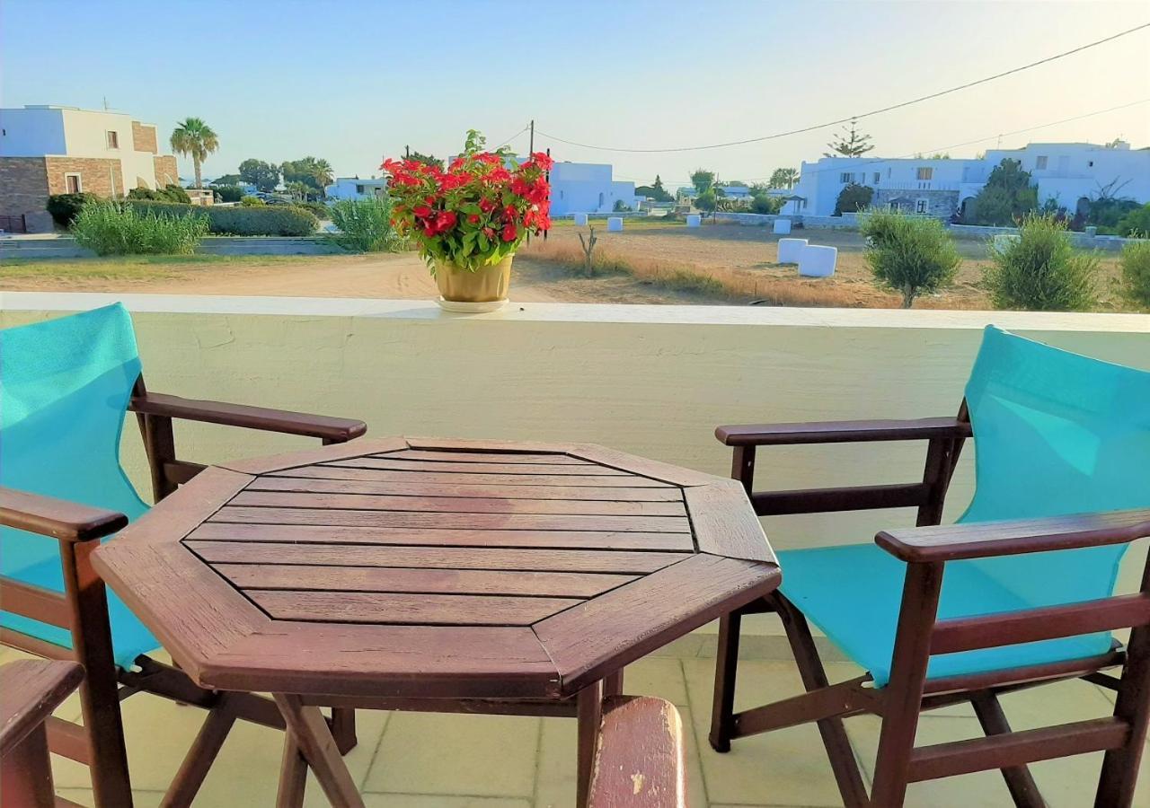 Joanna'S Rooms On The Beach Plaka  Exterior photo