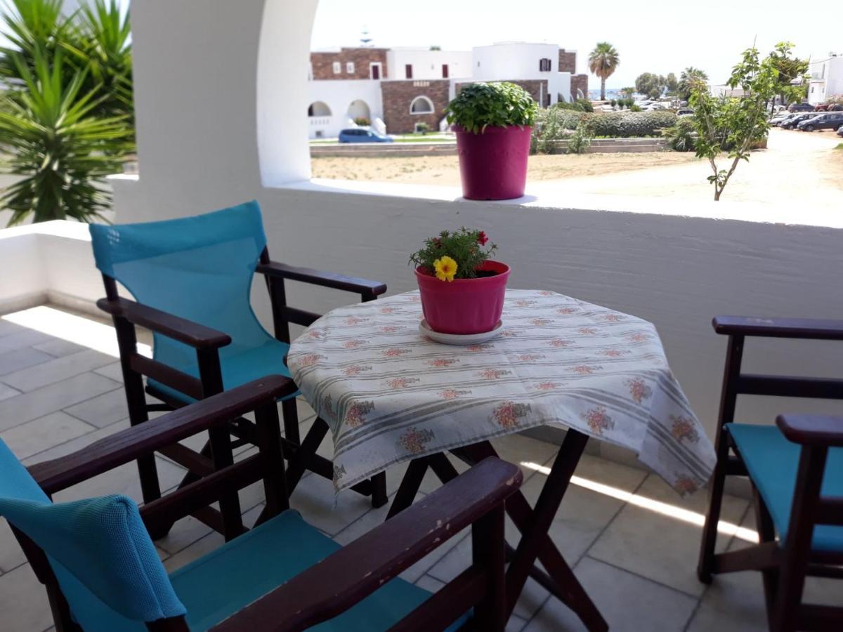 Joanna'S Rooms On The Beach Plaka  Exterior photo