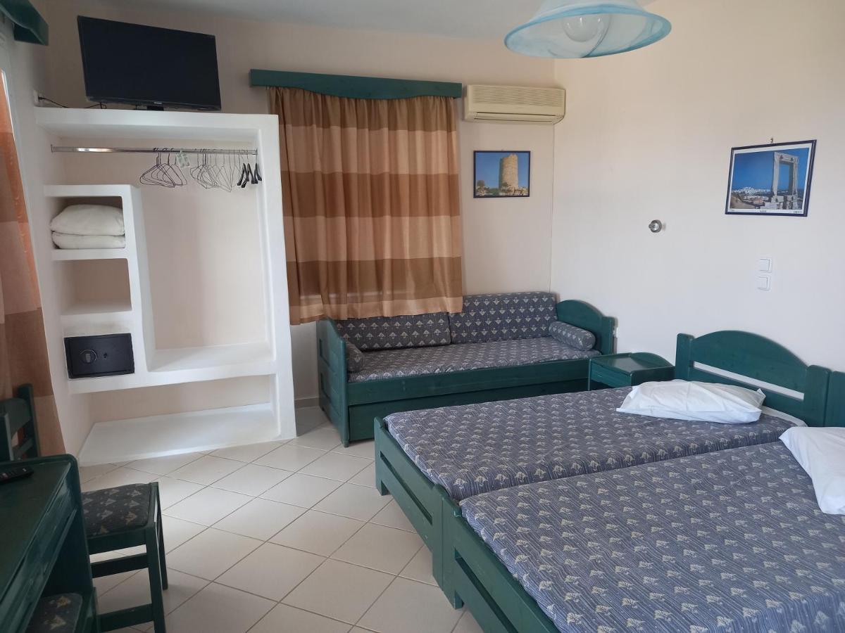 Joanna'S Rooms On The Beach Plaka  Exterior photo