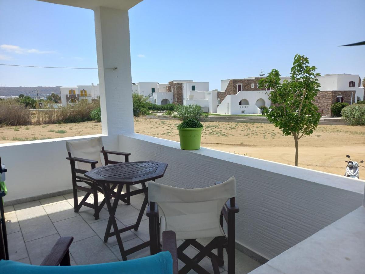 Joanna'S Rooms On The Beach Plaka  Exterior photo