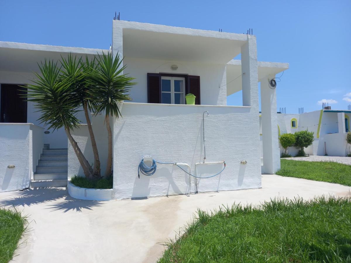 Joanna'S Rooms On The Beach Plaka  Exterior photo