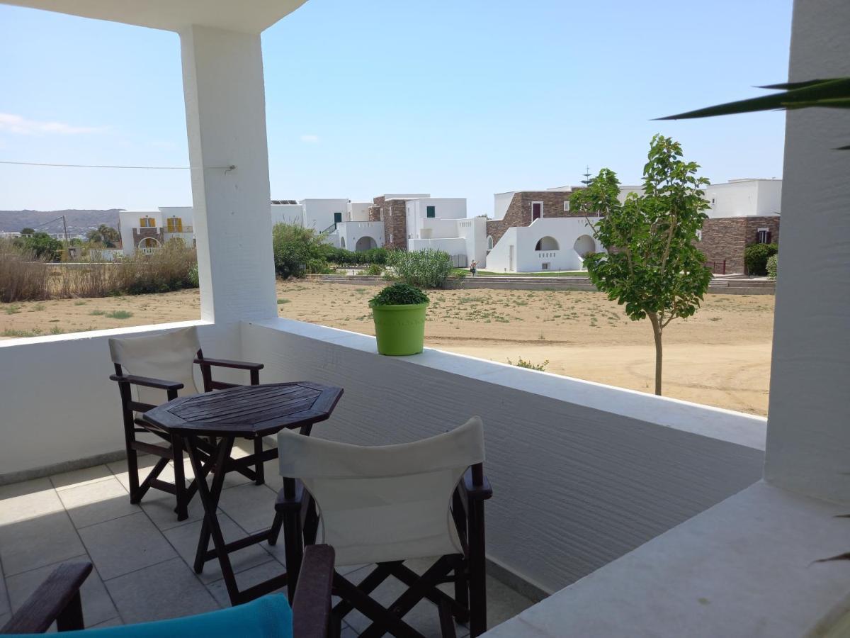 Joanna'S Rooms On The Beach Plaka  Exterior photo